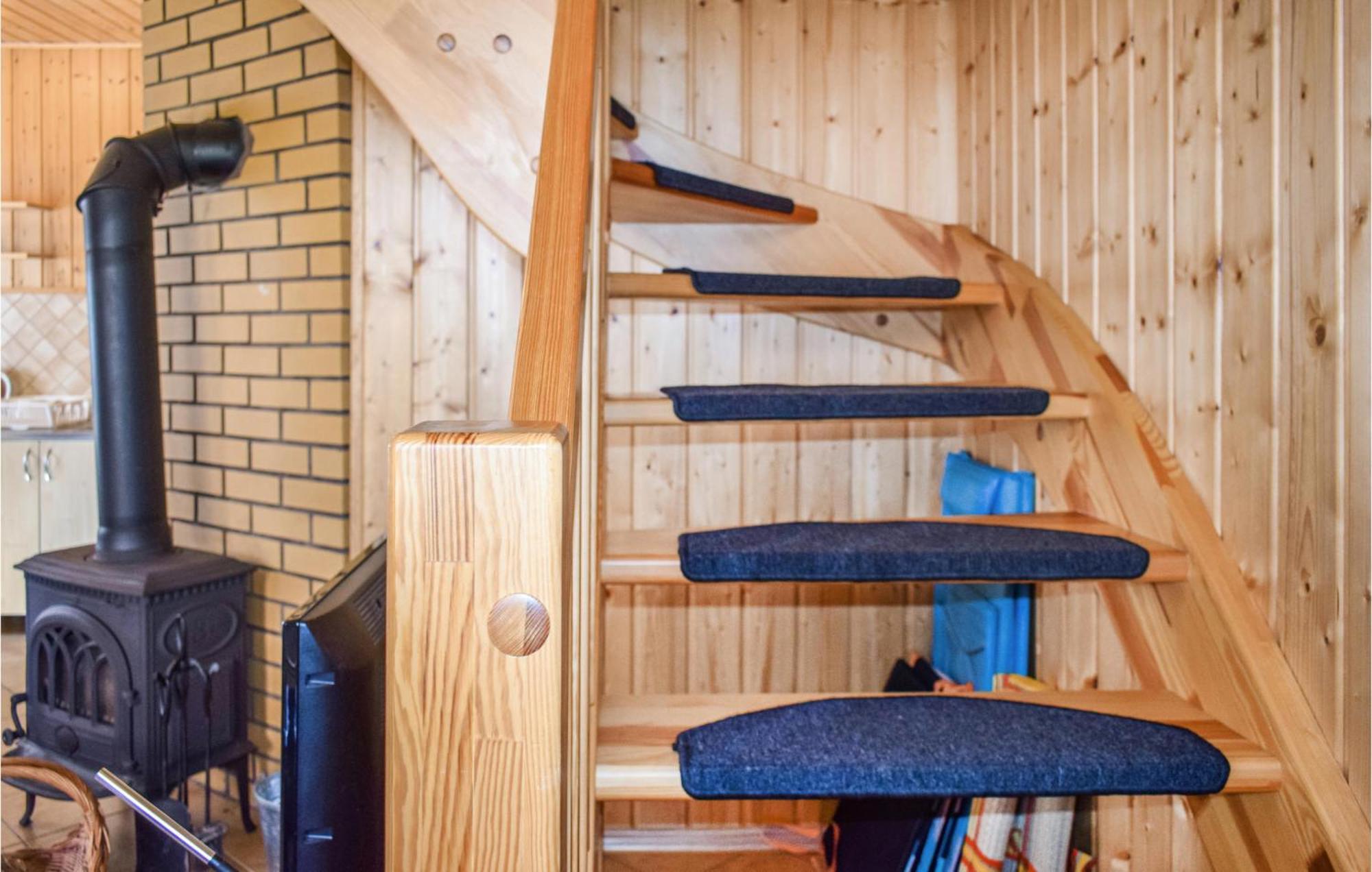 Awesome Home In Bobolin With Kitchen Exteriör bild